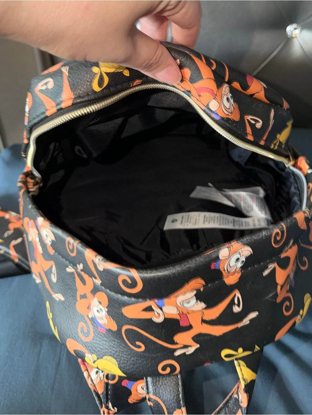 Oh My Disney! Aladdin (Abu) mini backpack